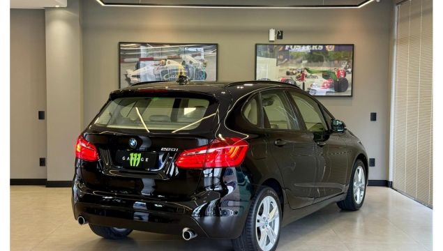BMW 220i