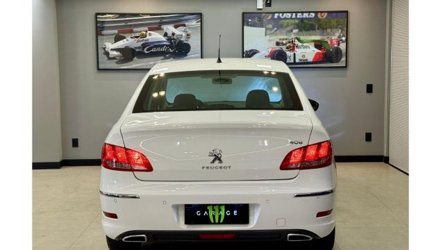 Peugeot 408
