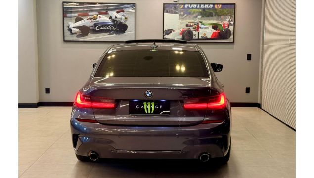 BMW 320i
