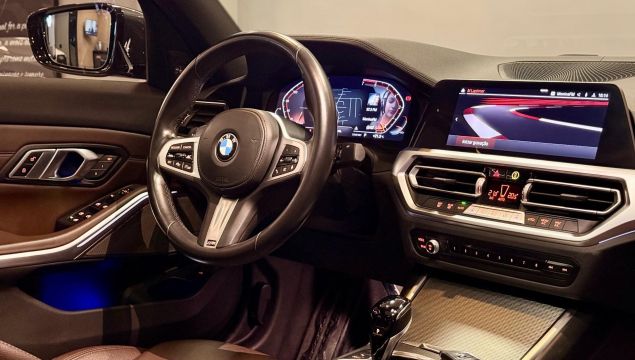 BMW 320i