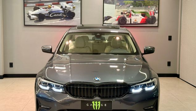 BMW 320i
