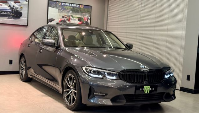 BMW 320i