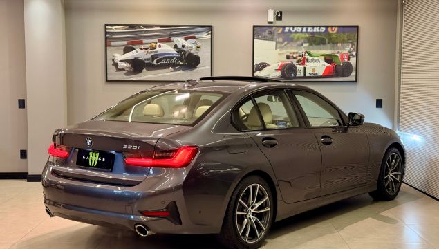BMW 320i