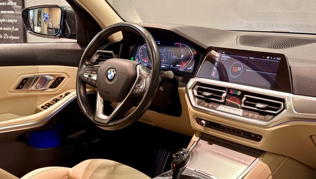 BMW 320i